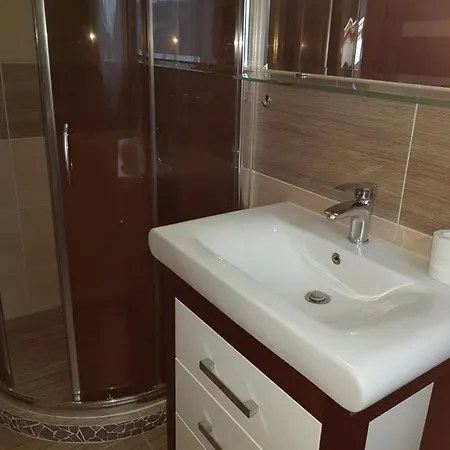 Drevenica Marka Beachfront * Липтовски-Трновец