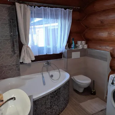 Drevenica Marka Beachfront Ferienhaus